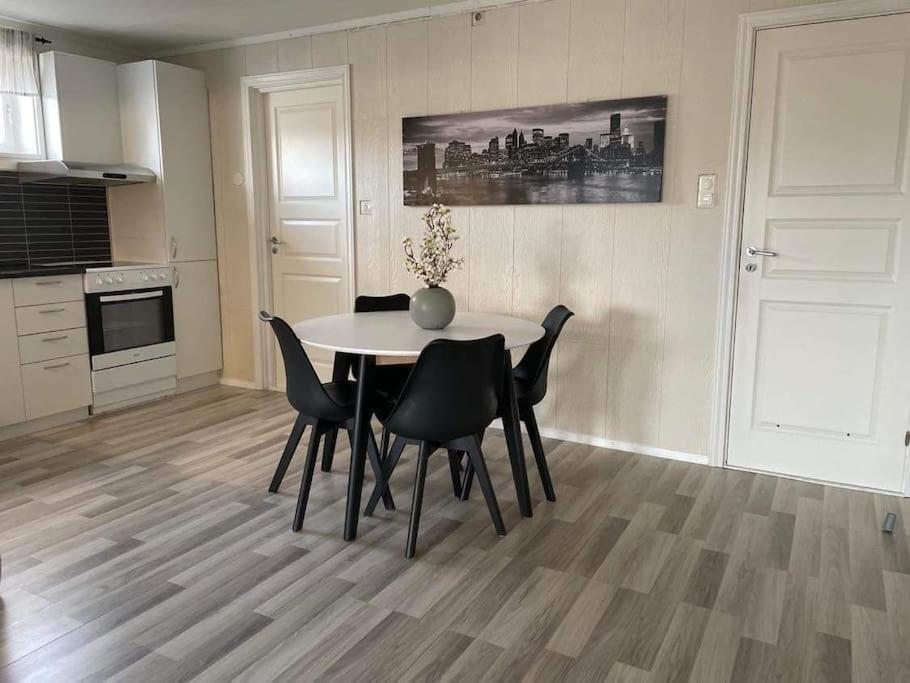 Sentral Og Koselig Leilighet Tromsø Eksteriør bilde